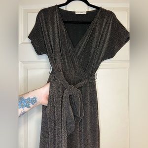 SPARKLE N GLITTER PANTSUIT Wide leg, cropped, stretchy, fun, party, women’s M